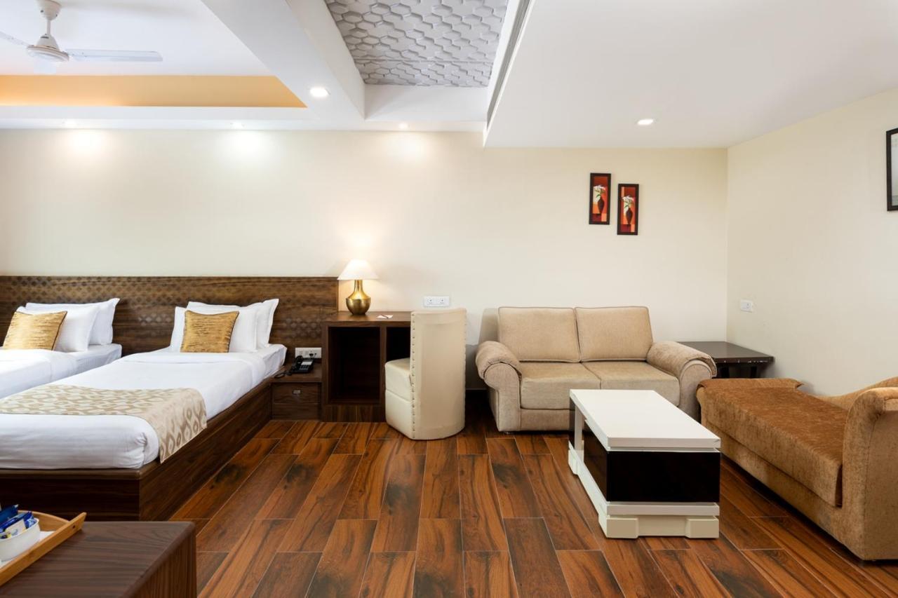 Cygnett Style Tania'S Hotel Siliguri Bagian luar foto
