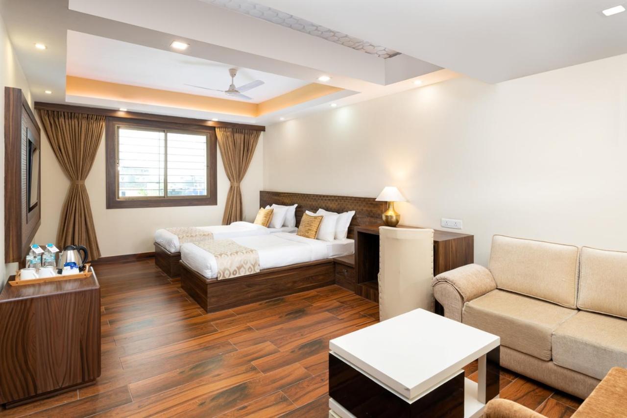 Cygnett Style Tania'S Hotel Siliguri Bagian luar foto